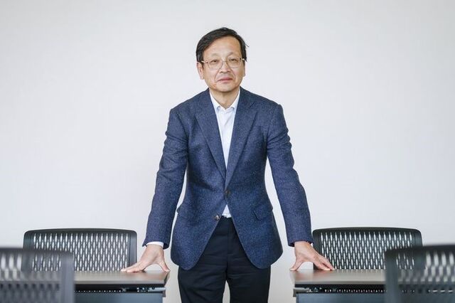 Cientista que salvou o Japão uma vez tem nova batalha contra a covid
