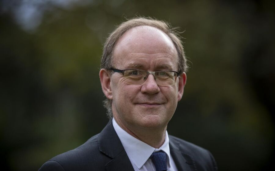 embaixador britânico em Portugal, Chris Sainty