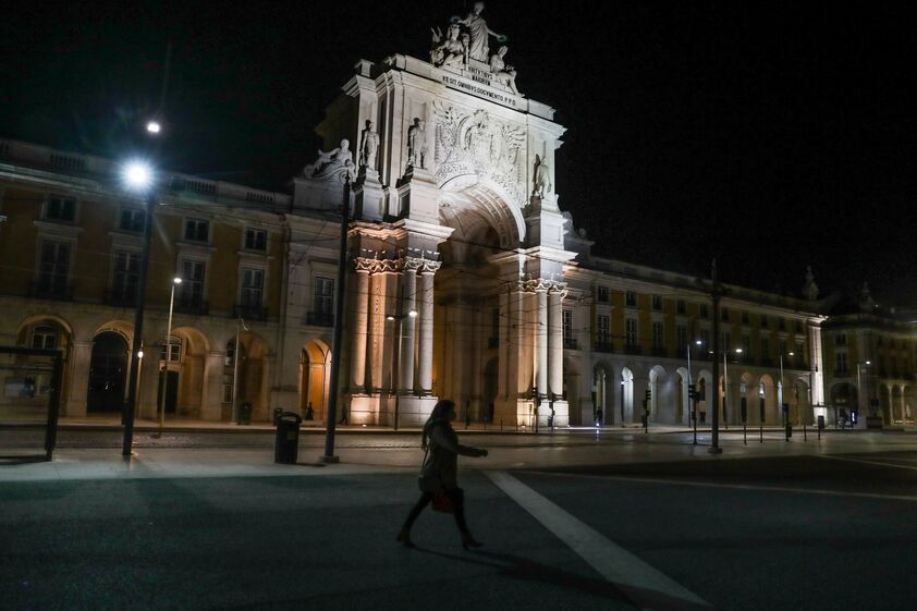 recolher obrigatório lisboa estado emergencia