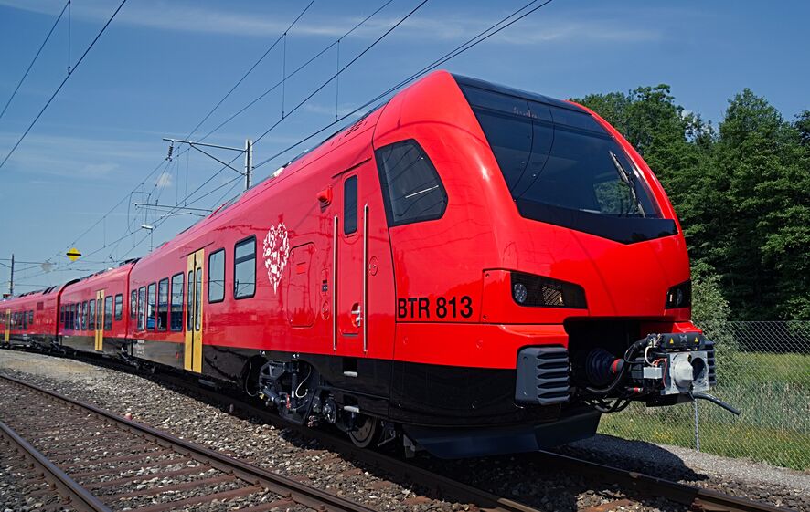 Stadler comboios ferrovia 