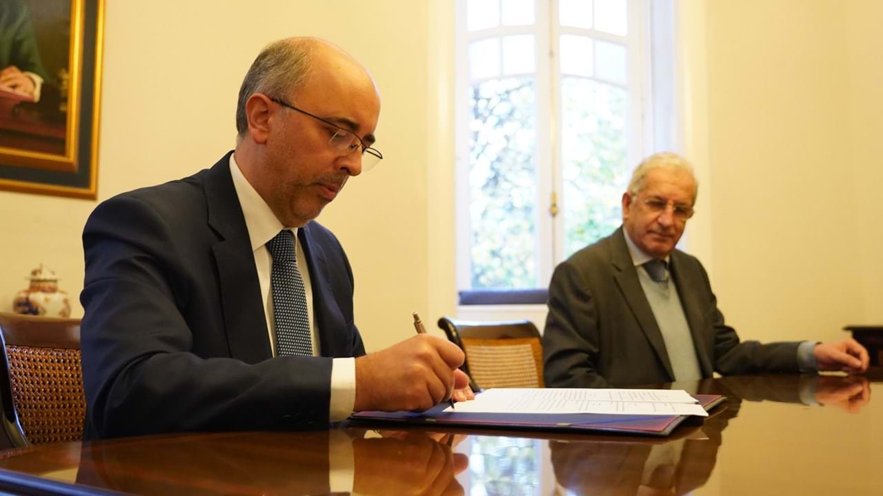 Luís Miguel Ribeiro, presidente da Fundação AEP, com Carlos Tavares, chairman e CEO do Banco Montepio