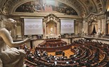 Parlamento aprova novo regime excecional e direita  critica estado do Governo