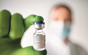Primeira fase de vacinação contra a covid-19 já arrancou em Portugal 