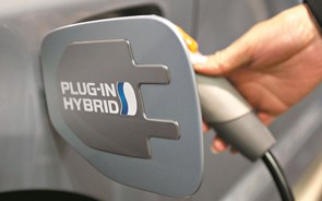 Fisco forçado a manter desconto de 75% no ISV de carros híbridos usados importados