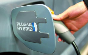 carros, automóveis, híbridos plug-in 