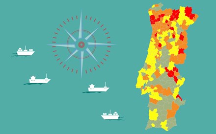 35 concelhos saem de risco muito elevado ou extremo e 32 sobem para esses escalões. Veja no mapa o seu 