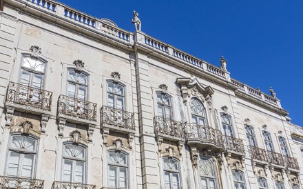 Câmara de Lisboa aprova projeto para habitação em Palácio do Patriarcado e Palácio Valmor