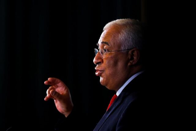 Costa saúda aprovação da primeira vacina mas pede manutenção dos cuidados sanitários