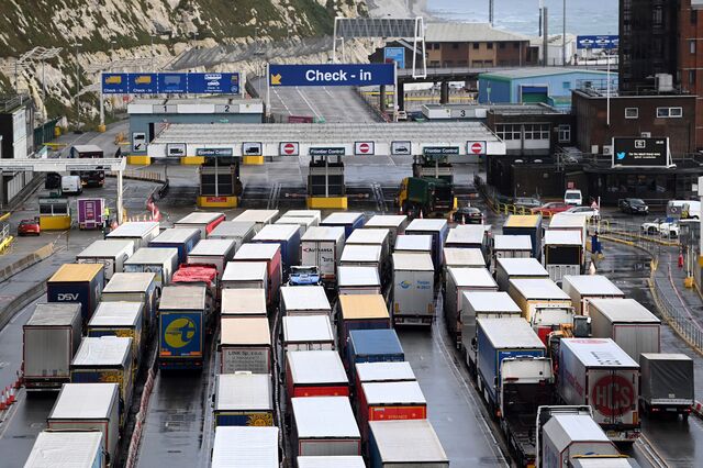 França reabre fronteira com o Reino Unido mas só entra quem tiver teste negativo à covid-19