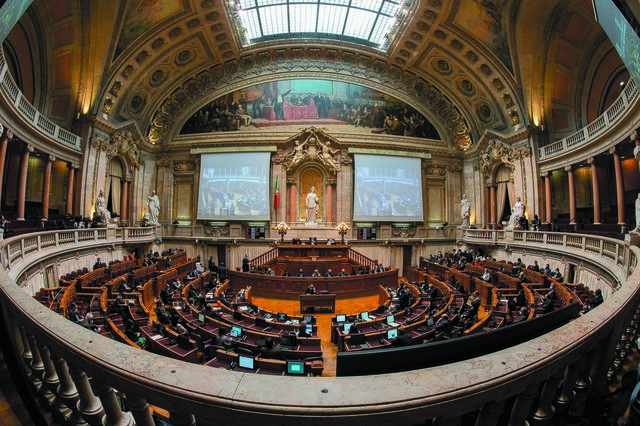 Assembleia da República indica 50 deputados para o processo de vacinação