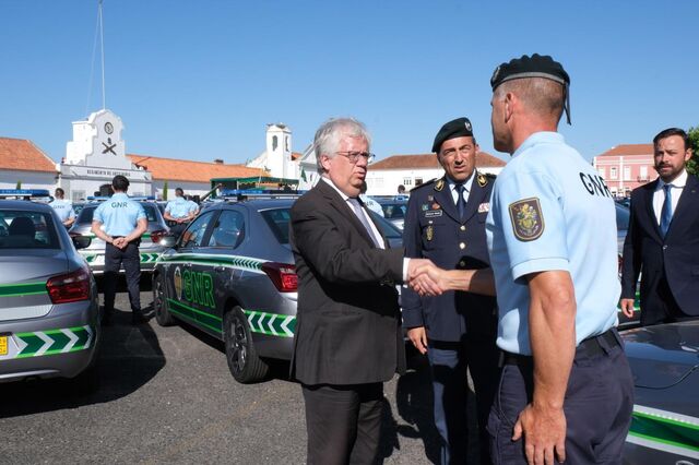 Ex-comandante-geral da GNR Botelho Miguel é o novo diretor do SEF 