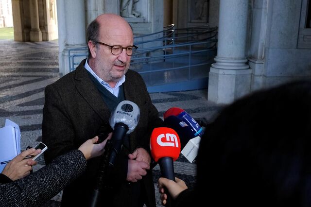 Matos Fernandes: 'só Autoridade Tributária está em condições' de dizer se venda de barragens da EDP devia pagar selo