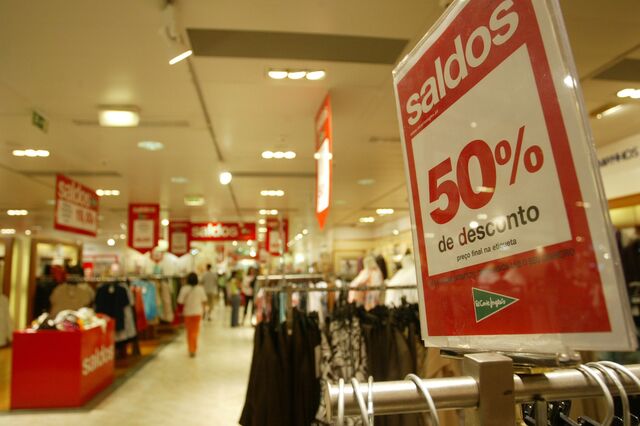 Saldos só online. Nas lojas estão proibidos de 25 de dezembro a 10 de janeiro