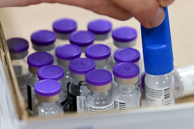 Portugal paga 54,5 milhões à Pfizer por vacinas contra covid. Entregas muito atrasadas