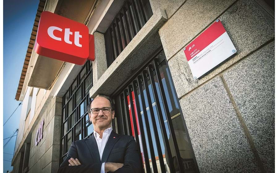 O presidente dos CTT, João Bento, defende que é preciso “reinventar a natureza do serviço público”.