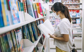 Livrarias transformadas em 'armazéns' de expedição de encomendas 'online'