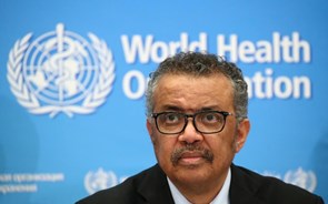 OMS condena 'pequeno grupo' de países que açambarca vacinas 