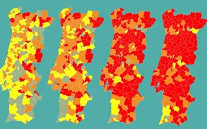 Em três semanas há quase 10 vezes mais concelhos em risco extremo. Veja no mapa como a pandemia explodiu