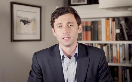 Democratas asseguram controlo do Senado após vitória de Ossoff 