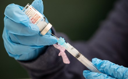 Moderna vai pedir autorização para usar vacina em adolescentes