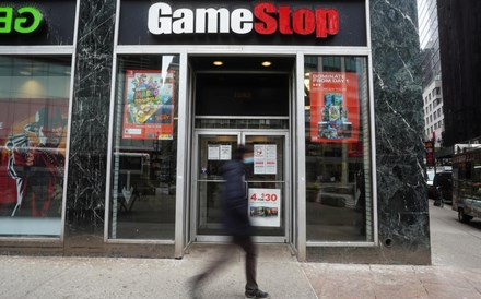 GameStop valoriza mais de 80% na pré-abertura relançando a procura pelas 'meme stocks'