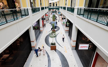 Descontos nas rendas dos centros comerciais prolongados até junho
