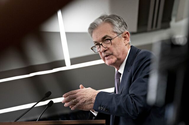 Fed mantém juros em mínimos e bazuca a disparar apesar de otimismo na recuperação económica