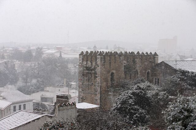 Frio mantém Portugal em alerta até terça-feira