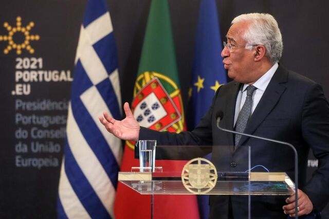 Costa invoca peritos para manter escolas abertas no novo confinamento