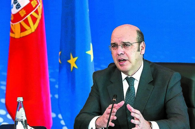 Lay-off simplificado só volta para empresas obrigadas a encerrar