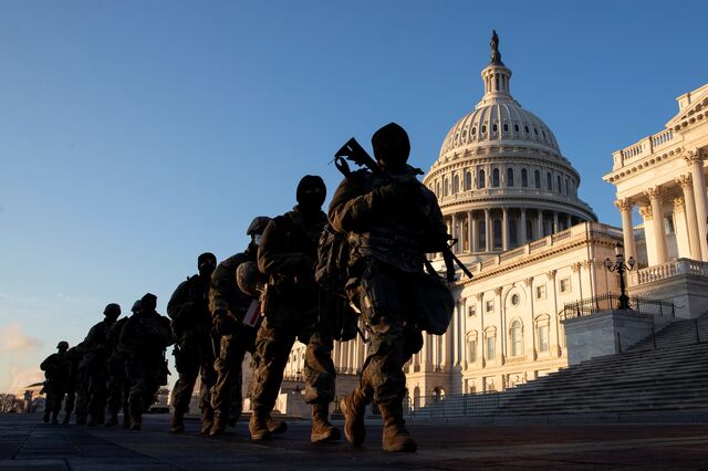 Guarda Nacional dos EUA foi autorizada a usar armas para defender Capitólio