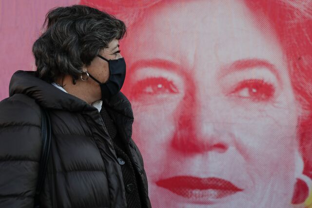 Ana Gomes considera 'elucidativo' que Sócrates a ataque e elogie Marcelo