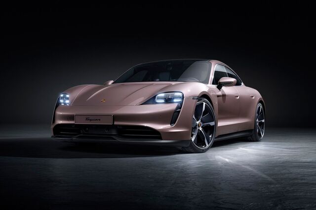 Porsche alarga gama elétrica Taycan