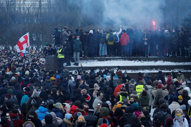 Autoridades russas detêm perto de 900 manifestantes (veja as fotos)