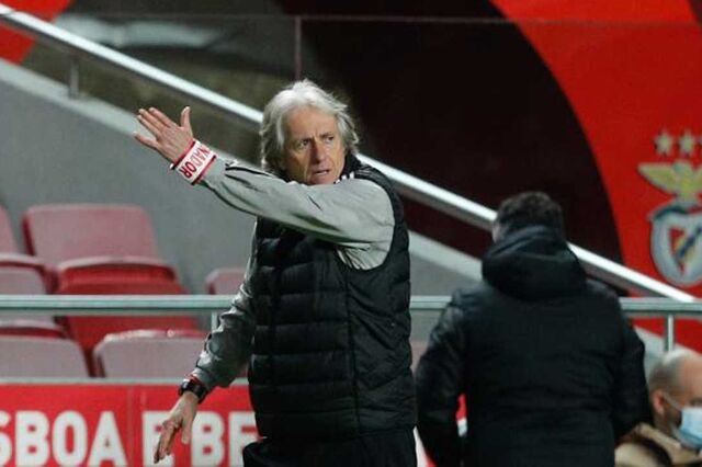 Ações do Benfica subiram 8,5% com notícia de saída de Jesus. Já acalmaram