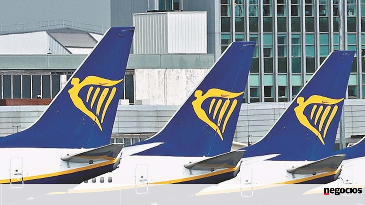 Los sindicatos de Ryanair anuncian 12 días más de huelga este mes en España – Economía
