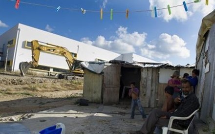 Casas para comunidades ciganas: família Amorim cedeu terrenos, Gaia vai investir 3,8 milhões 