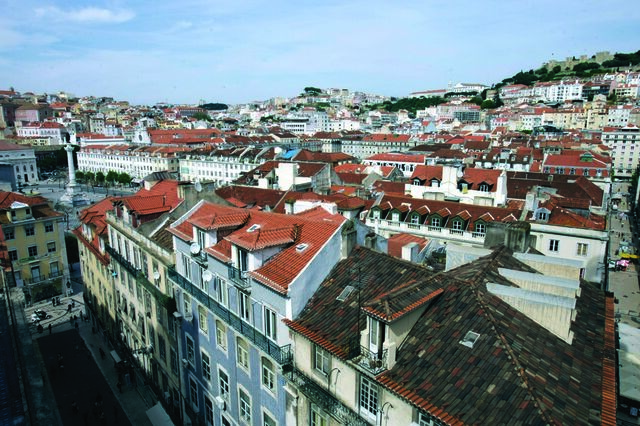 Crédito adiado na banca cai 3,6 mil milhões em abril