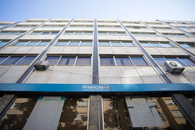 Fiscalistas veem medidas tímidas a apoiar emprego 