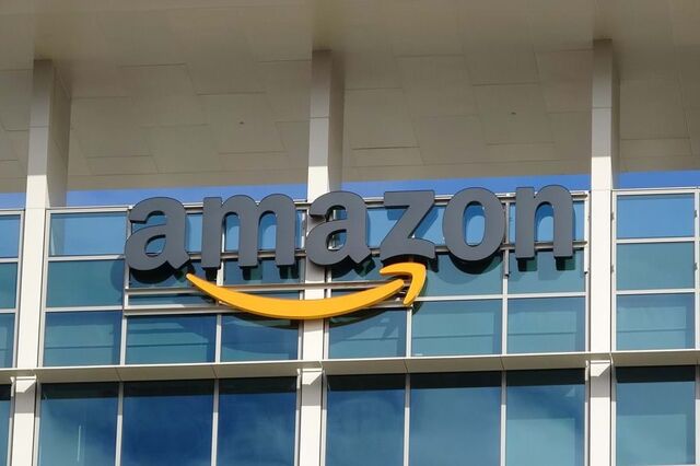 Amazon pede que líder da FTC seja afastada de ações que possam envolver a empresa