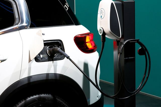 Híbridos plug-in vão ser as “estrelas” deste ano