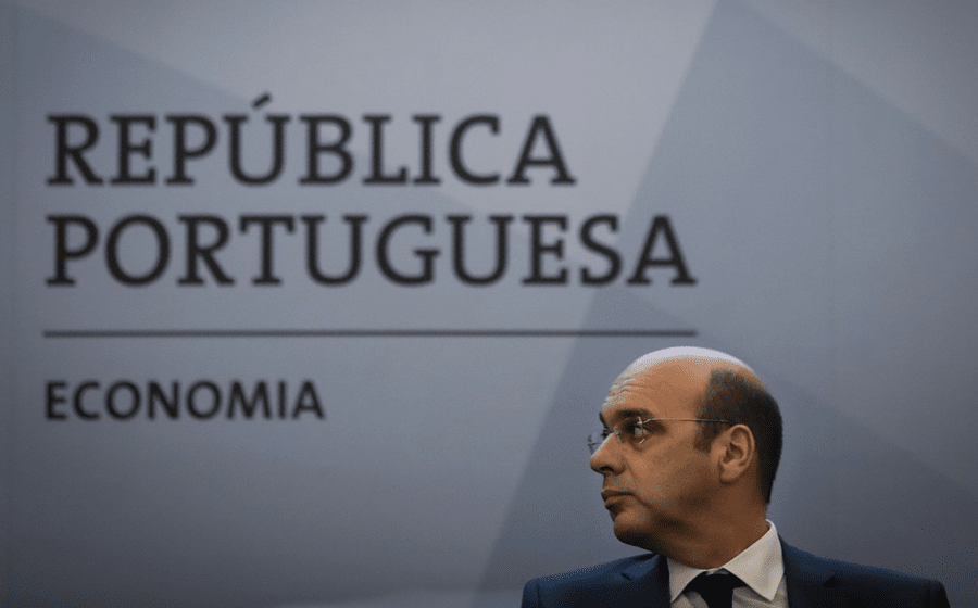 O ministro da Economia, Pedro Siza Vieira, afirma que o Governo está disponível para reforçar os apoios.