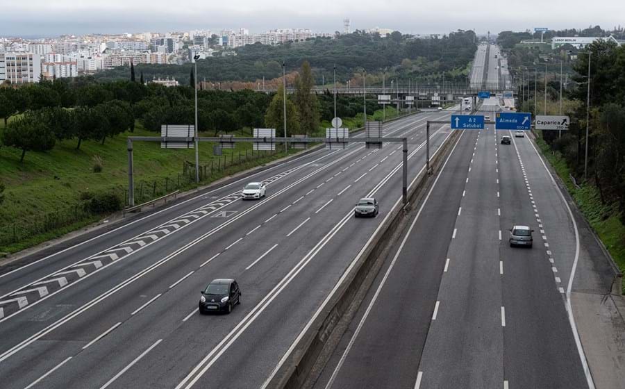 Apenas dois dos fabricantes – grupo Volkswagen e Jaguar Land Rover – vão ter de pagar multas.