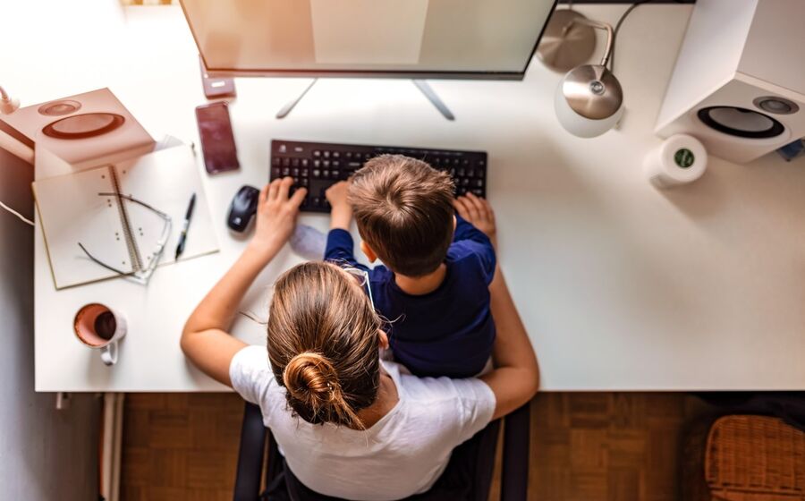 teletrabalho e filhos telescola, à distância, remoto