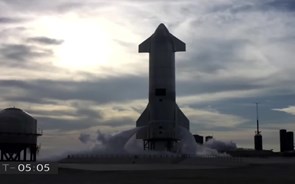 Protótipo da nave espacial da SpaceX explodiu após aterragem no Texas