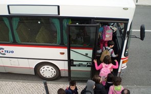 Estado exige mas não paga transporte escolar