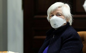 Tesouro dos EUA diz ter 80% dos ativos dos bancos russos sob restrições