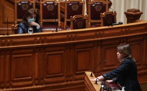 Catarina Martins critica não pagamento do subsídio de risco na saúde