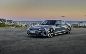 Audi e-tron GT quattro.mp4