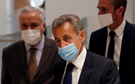 Sarkozy condenado a três anos de prisão por corrupção